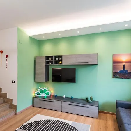 Roibooking Casa I Pumi דירה לצ'ה